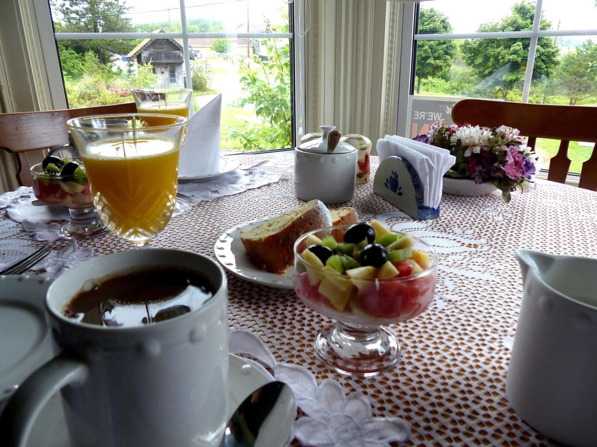 Deer Island Inn Lords Cove Eksteriør bilde